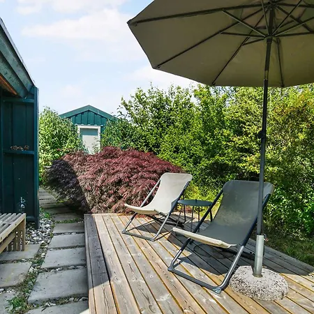 Σπίτι διακοπών Scenic Summer House Near Quiet Lapping Waves