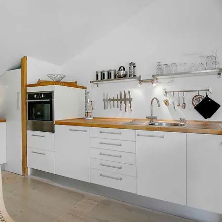 Scenic Summer House Near Quiet Lapping Waves *